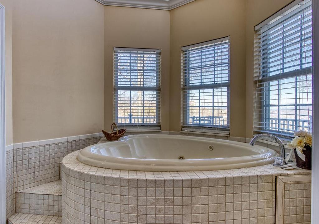 Ober Hideaway, Hot Tub, Wifi, 1089 Free Tickets Each Paid Day, Dollywood And More Gatlinburg Eksteriør bilde